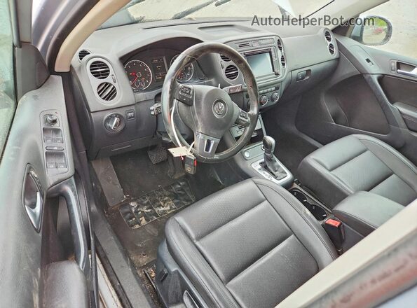 WVGBV7AX3HK013626 2017 VOLKSWAGEN TIGUAN Серебряный Вид щитка приборов