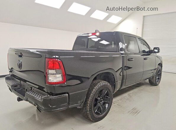 1C6RREFTXRN113098 2024 RAM 1500 Черный Передняя правая четверть