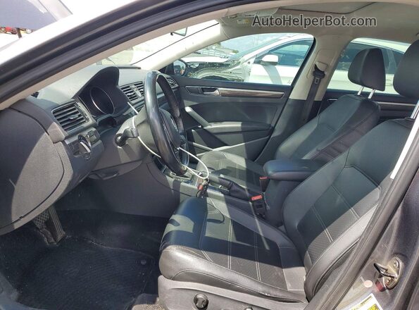 1VWBT7A31HC002087 2017 VOLKSWAGEN PASSAT Серый Вид панели приборов