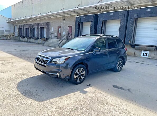 JF2SJARC8JH596519 2018 SUBARU FORESTER 2.5 Gray Rear right