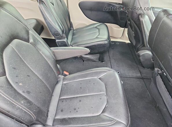 2C4RC1BG4RR149190 2024 CHRYSLER PACIFICA Черный Вид задней части салона