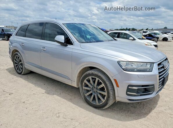 WA1VAAF70HD000883 2017 AUDI Q7 Серебряный Вид спереди