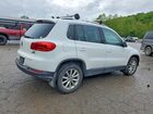 2017 Volkswagen Tiguan Wolfsburg Белый vin: WVGSV7AXXHK020198