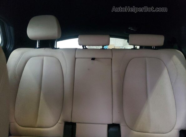 WBXYJ5C39JEF77980 2018 BMW X2 White Widok wnętrza z tyłu