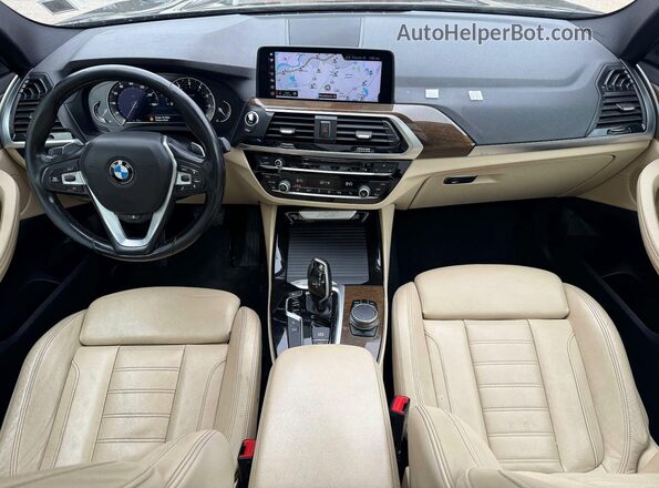 5UXTR9C59JLC75432 2018 BMW X3 Зеленый Вид задней части салона
