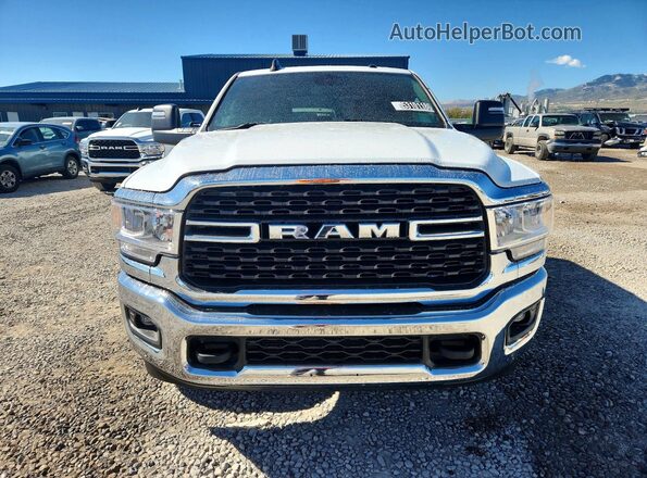 3C6UR5DL2PG537622 2023 RAM 2500 Белый Вид сзади