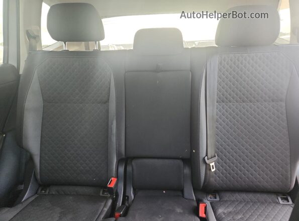 3VV1B7AX2KM187052 2019 VOLKSWAGEN TIGUAN Silver Vista interior trasera