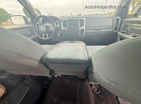 3C6UR5DL8HG620599 2017 RAM 2500 Белый Вид задних сидений
