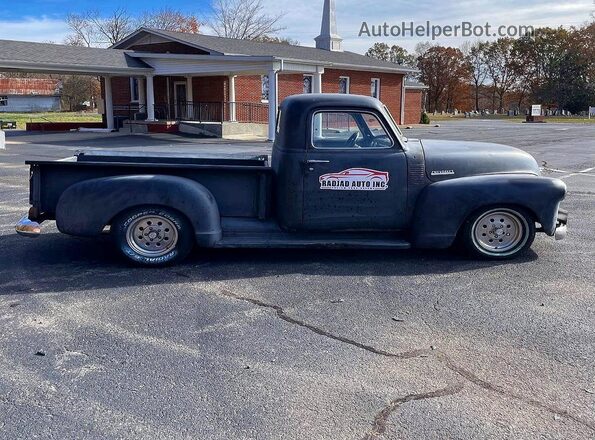9HPA2092 1950 CHEVROLET 3100 Серый Вид подкапотного пространства
