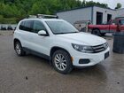2017 Volkswagen Tiguan Wolfsburg Белый vin: WVGSV7AXXHK020198