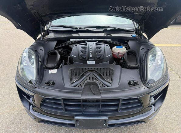 WP1AG2A51HLB56322 2017 PORSCHE MACAN Черный Вид салона спереди