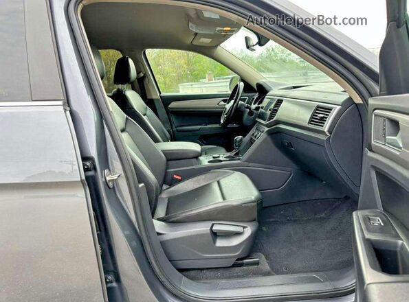 1V2KR2CA9JC505158 2018 VOLKSWAGEN ATLAS Серебряный Вид щитка приборов