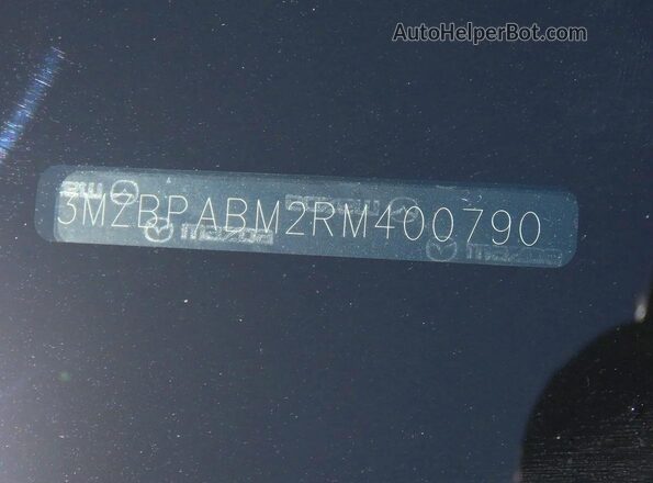 3MZBPABM2RM400790 2024 MAZDA 3 Charcoal Widok wnętrza z tyłu