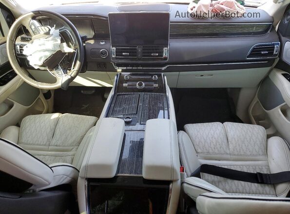 5LMJJ3TT9NEL13110 2022 LINCOLN NAVIGATOR Черный Вид щитка приборов