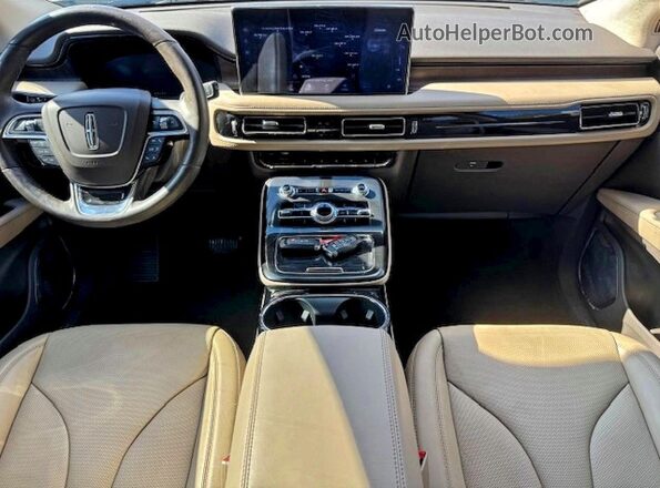 2LMPJ8K90MBL12748 2021 LINCOLN NAUTILUS Белый Вид щитка приборов