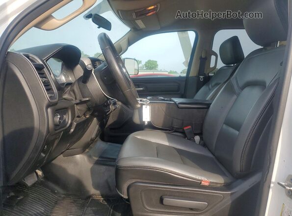 1C6SRECG7LN386094 2020 RAM 1500 Белый Вид панели приборов