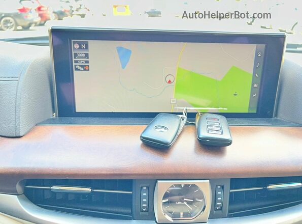 JTJHY7AX3K4284913 2019 LEXUS LX White Вид підкапотного простору