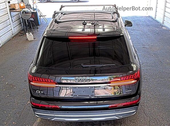 WA1AJAF77LD009152 2020 AUDI Q7 Black Widok komory silnika