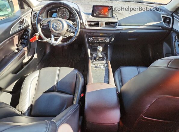 3MZBN1L34JM257633 2018 MAZDA 3 Серый Вид щитка приборов