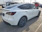 2024 Tesla Model Y White vin: 7SAYGDED1RF193049