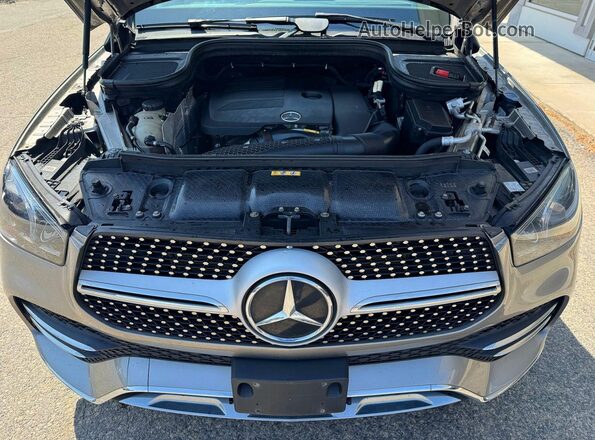4JGFB4KB5NA803815 2022 MERCEDES-BENZ GLE Gold Rear interior view
