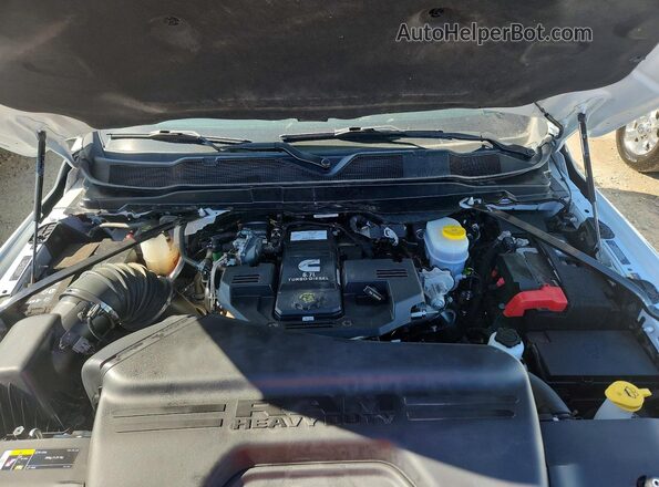 3C6UR5DL2PG537684 2023 RAM 2500 Белый Вид подкапотного пространства