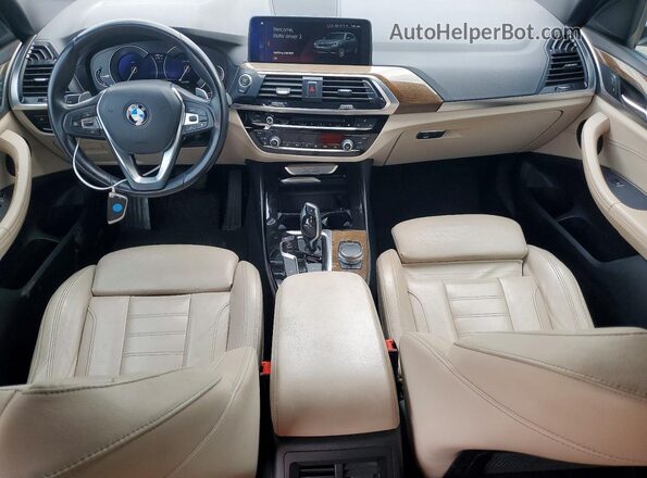 5UXTR9C50JLC79921 2018 BMW X3 Белый Вид щитка приборов