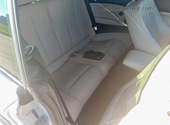 WBA2N1C56JVC28015 2018 BMW M2 White Вид салону спереду