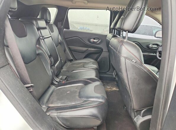 1C4PJMBS2GW299970 2016 JEEP CHEROKEE White Вид підкапотного простору