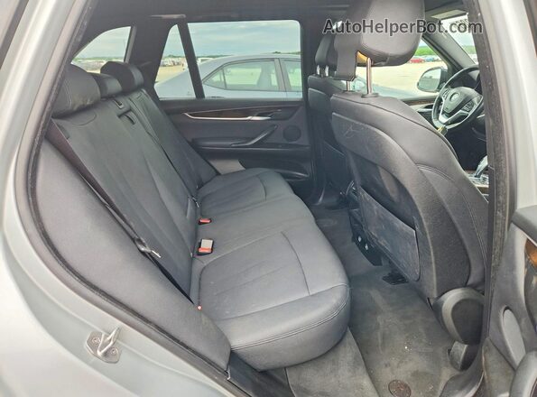 5UXKT0C52J0W00459 2018 BMW X5 Серебряный Вид задней части салона