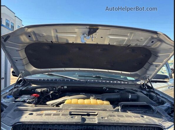 5LMJJ2LT0LEL22530 2020 LINCOLN NAVIGATOR Серебряный Вид панели приборов