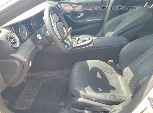 WDD2J5JB5KA033694 2019 MERCEDES-BENZ CLS-CLASS White Vista del salpicadero