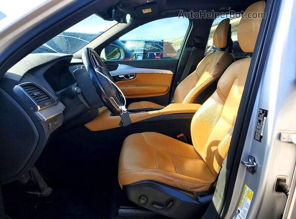 YV4102PK4J1347394 2018 VOLVO XC90 Серебряный Вид панели приборов