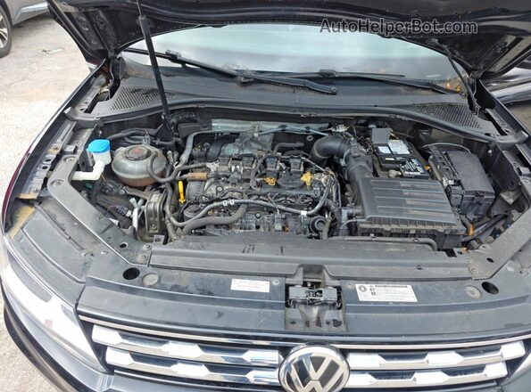 3VV3B7AX5JM078365 2018 VOLKSWAGEN TIGUAN Black Vista del salpicadero