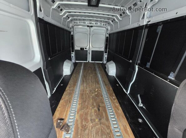 3C6MRVJG4PE512157 2023 RAM PROMASTER Белый Вид салона спереди