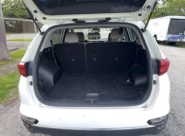 KNDPMCAC9L7699024 2020 KIA SPORTAGE White VIN კოდის სტიკერის ხედი