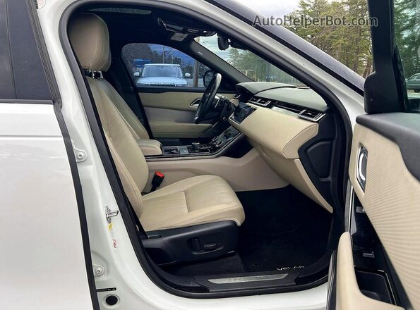 SALYL2RN4JA769321 2018 LAND ROVER RANGE Белый Вид сзади