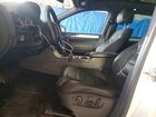 2017 Volkswagen Touareg Wolfsburg Белый vin: WVGRF7BP1HD000355
