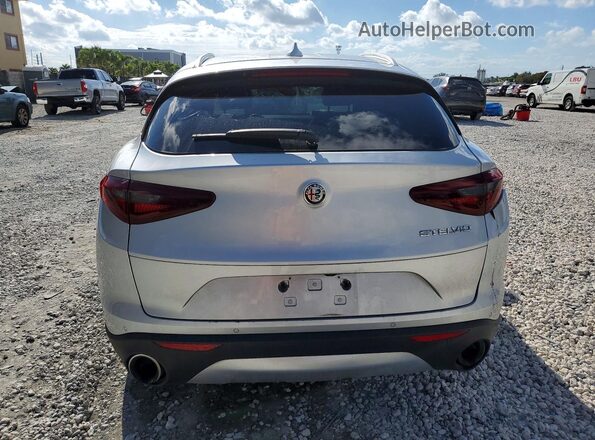 ZASPAJAN6K7C71500 2019 ALFA ROMEO STELVIO Серебряный Вид салона спереди