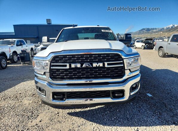 3C6UR5DL1PG537644 2023 RAM 2500 Белый Вид сзади