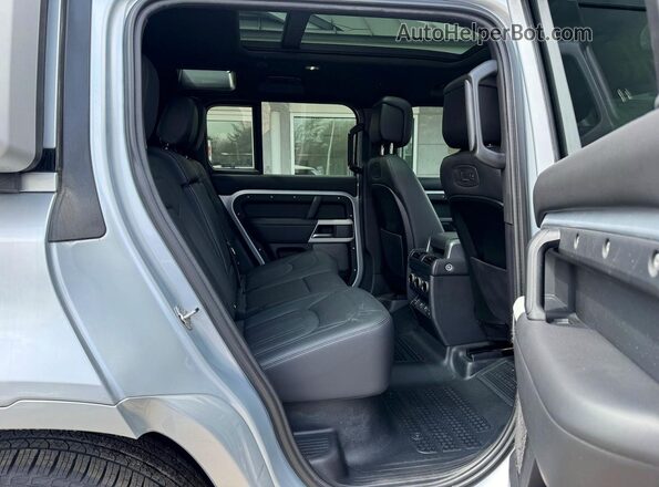 SALEW7RU6N2097910 2022 LAND ROVER DEFENDER Серебряный Вид салона спереди