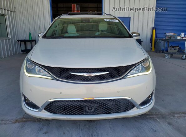 2C4RC1GG1HR695551 2017 CHRYSLER PACIFICA Кремовый Вид сзади