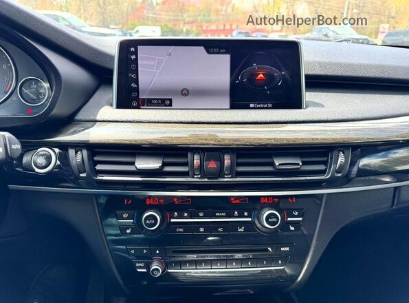 5UXKR0C56J0X92077 2018 BMW X5 Черный Вид наклейки с VIN-кодом