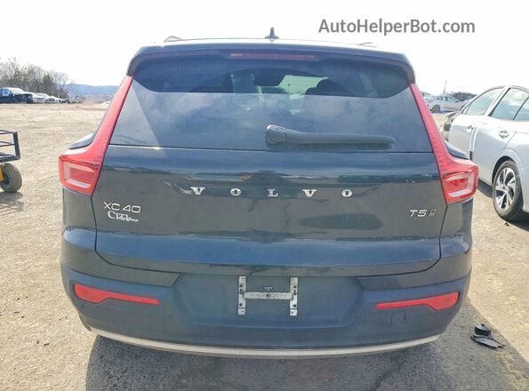 YV4162UK6N2761960 2022 VOLVO XC40 Черный Вид салона спереди