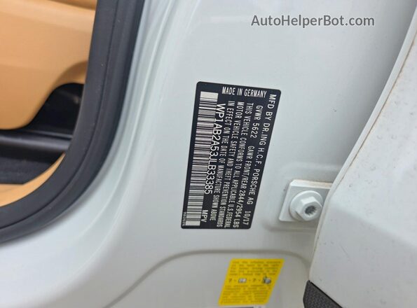 WP1AB2A53JLB33385 2018 PORSCHE MACAN Белый Вид задней части салона