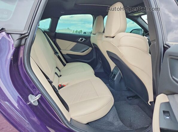 WBA23GG09T7T99269 2026 BMW 2 SERIES Purple Vista interior trasera