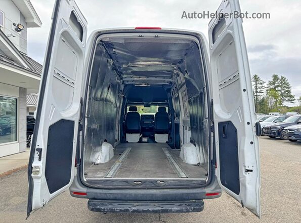W1Y40CHY6MT061771 2021 MERCEDES-BENZ SPRINTER Белый Вид салона спереди
