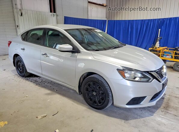 3N1AB7AP5HY279047 2017 NISSAN SENTRA Silver Widok z przodu