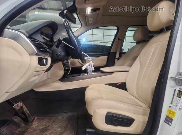5UXKT0C58G0S78614 2016 BMW X5 Белый Вид панели приборов
