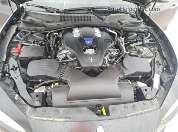 ZAM57YTA5J1301682 2018 MASERATI ALL OTHER Black Vista del compartimento del motor